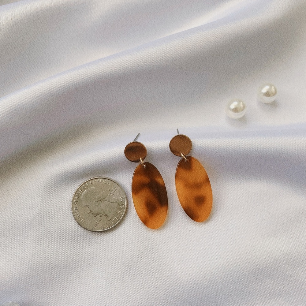 💕LAST ONE Acrylic Oval Earrings - Picture 4 of 5